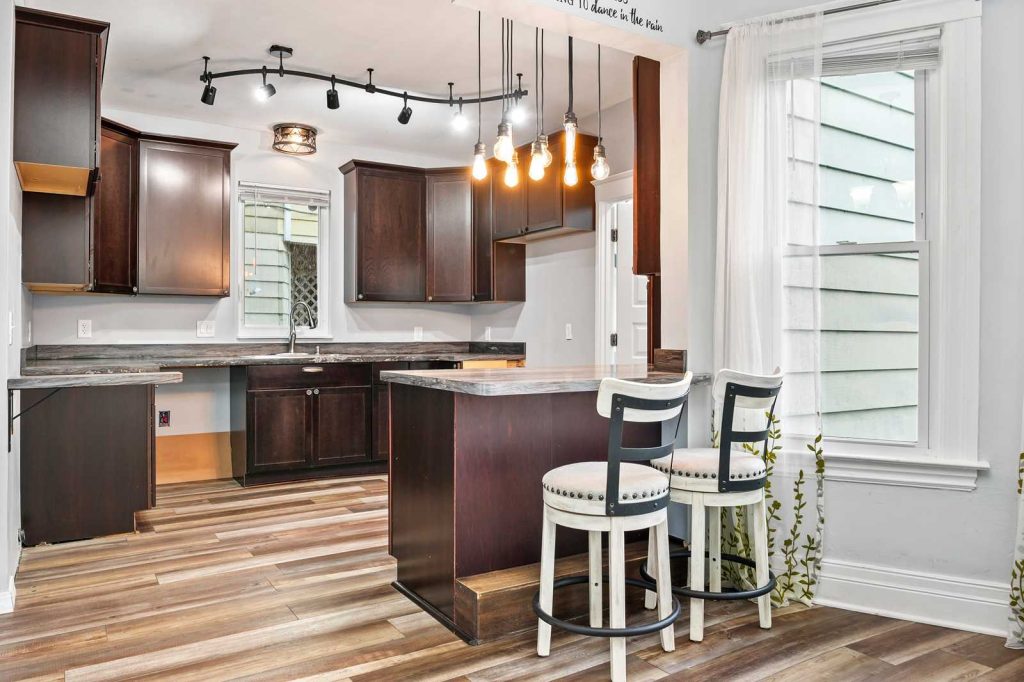 Detroit Bungalow Kitchen Breakfast Nook By Greg Aubry Real Estate Photographer 1024x682